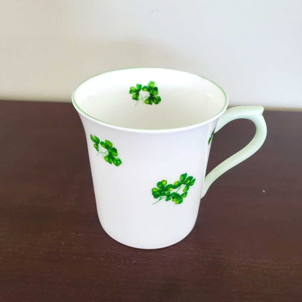 Queen's China Shamrock Coffee Mug Lucky Irish Bone China England ~ Pre-Owned